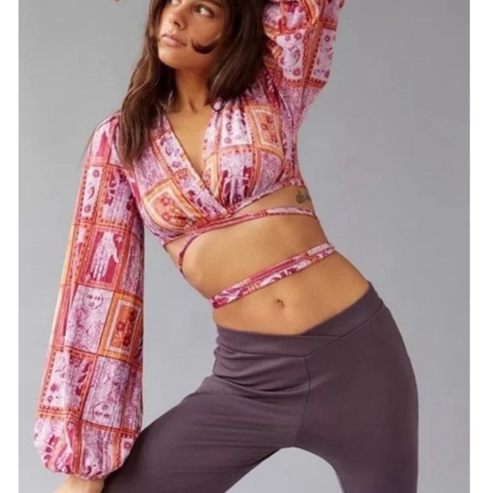 Urban Outfitters long-sleeve wrap crop top Tarot cards print size Small